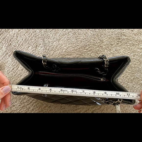 Chanel tote lamb skin quilted black bag - Picture 4 of 15